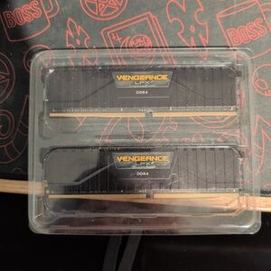 Corsair Vengeance LPX DDR4 RAM — Black with Yellow Logo (2x) 32gb